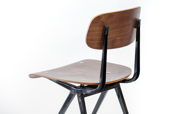 洗練されたデザインと快適さを両立【フリソ・クラマー リザルトチェア ウォルナット black】｜kwg-ch9156（GENCO） kwg-ch9156 参考画像 7