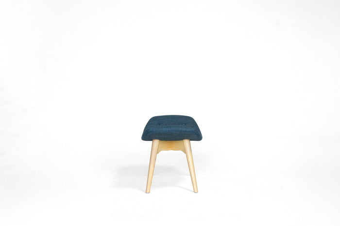 グラント&メアリー・フェザーストーン コンターオットマン｜温もり感じるアッシュ脚×多彩ファブリックで彩る快適空間｜kwg-ch9157d-fb（GENCO） kwg-ch9157d-fb 参考画像 17