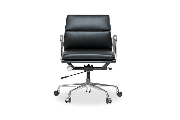 本革×アルミニウムで上質な座り心地を実現「アルミナムチェア ローソフトパッド」｜kwg-chea07lsc-le（GENCO） kwg-chea07lsc-le 参考画像 3