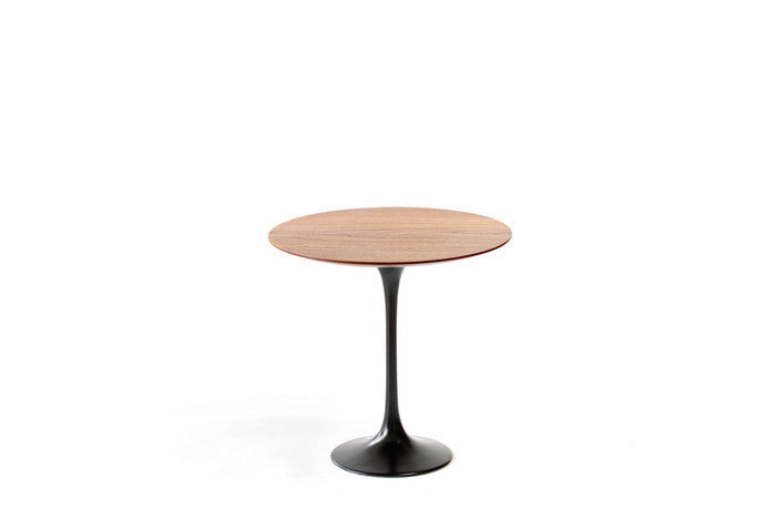 エーロ・サーリネン チューリップ ラウンド サイド コーヒーテーブル｜洗練されたウォルナット天板とマットブラック脚部で空間を彩る｜kwg-ct6132b（GENCO） kwg-ct6132b 参考画像 11