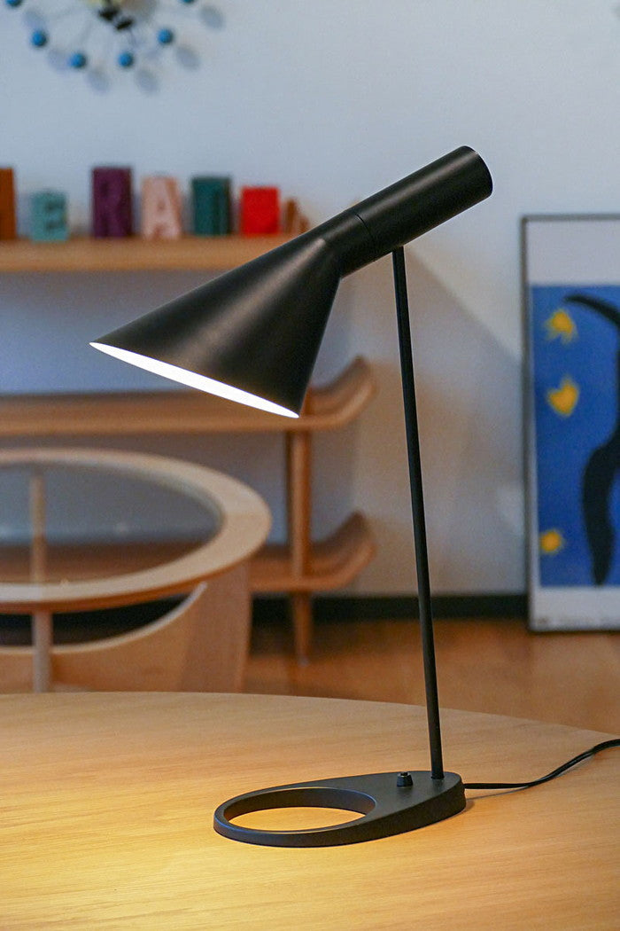 北欧デザインの名作AJテーブルランプ｜e-comfort保証付きで日常に上質な灯りを｜kwg-ect608（GENCO） kwg-ect608 参考画像 17