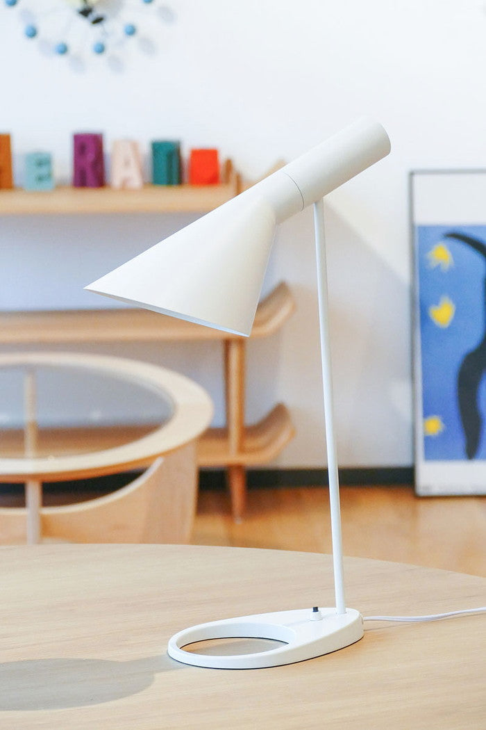 北欧デザインの名作AJテーブルランプ｜e-comfort保証付きで日常に上質な灯りを｜kwg-ect608（GENCO） kwg-ect608 参考画像 19