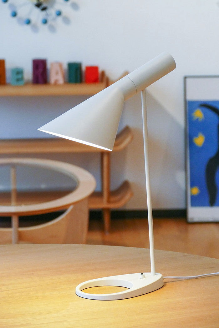 北欧デザインの名作AJテーブルランプ｜e-comfort保証付きで日常に上質な灯りを｜kwg-ect608（GENCO） kwg-ect608 参考画像 20