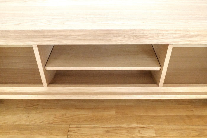 ナチュラルな質感が魅力の【TVユニット オーク】シンプル＆機能的なデザイナーズ家具｜kwg-hw-tvunit-tf（GENCO） kwg-hw-tvunit-tf 参考画像 9