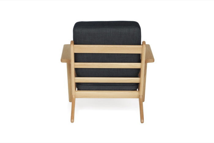 北欧風の洗練された座り心地【即納】290ソファ ラウンジ1P オーク無垢材使用｜kwg-sf9160a-oak（GENCO） kwg-sf9160a-oak 参考画像 8