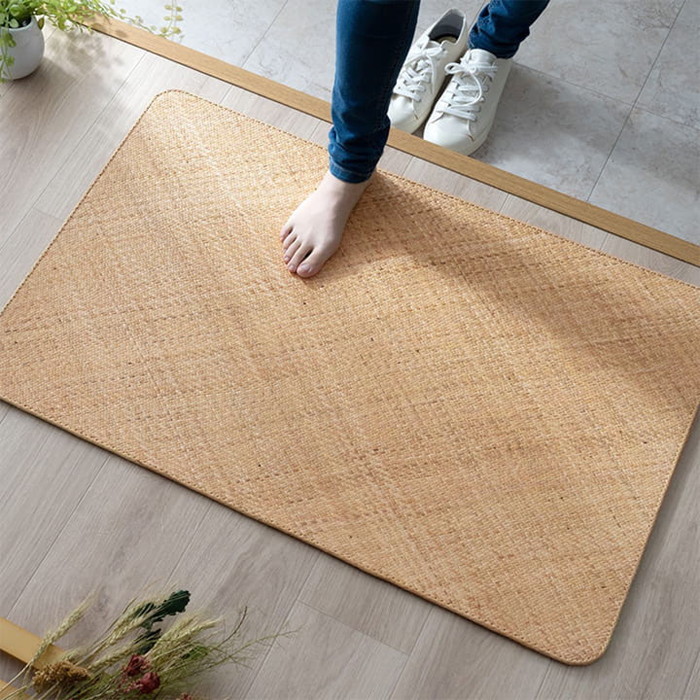 [サイズ]縦：50×横：80cm厚み：約4mm[素材]表地=籐100%(ロンティ) 裏地=ラバー[生産地]インドネシア[送料]全国一律送料無料[商品説明]インドネシア原産の５年〜７年育成された籐（ロン
