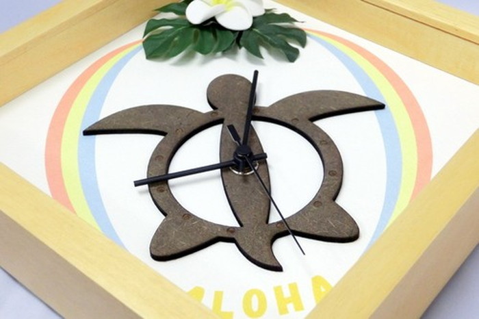 『当社発送』ハワイアン インテリア時計 DECLOCK Hawaiian Clock Honu Rainbow フレーム ナチュラル プルメリア ブルー DC-1803 保証付 kar-3776330s3 2枚目の画像 